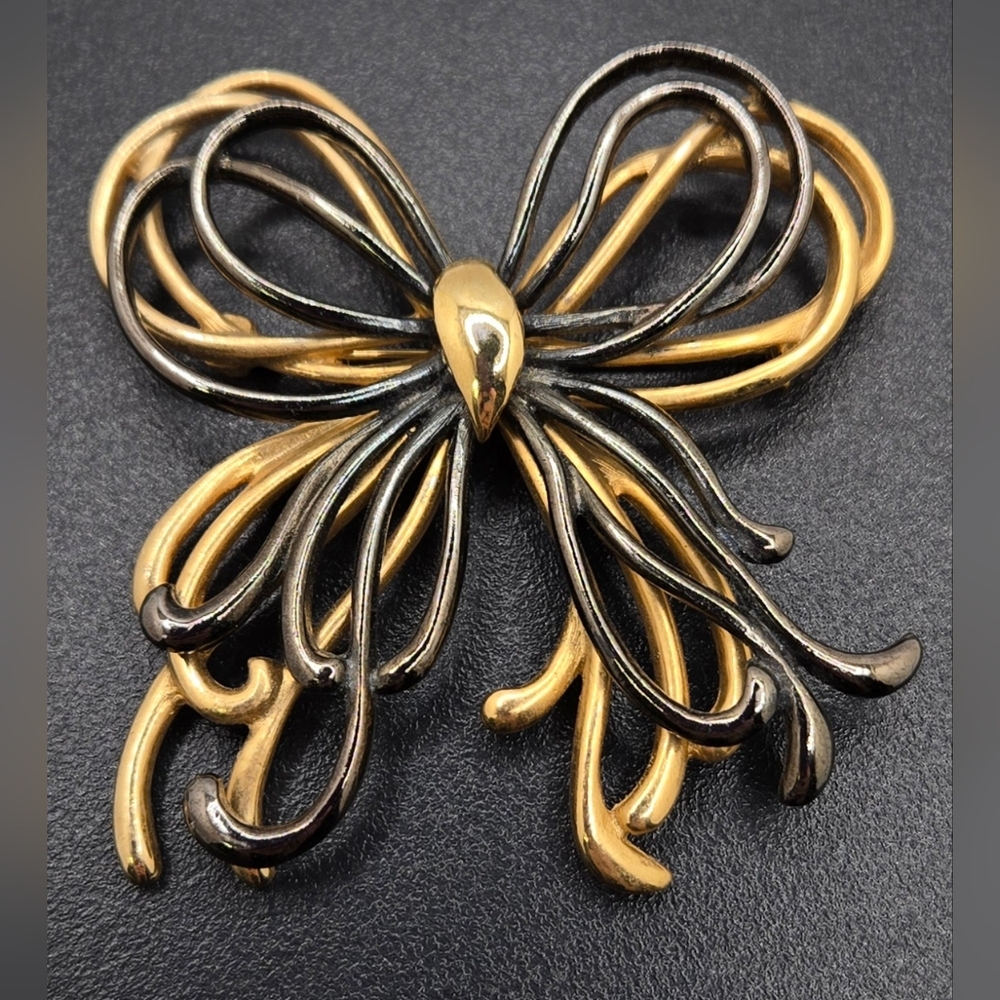 🎀 Double Bow Brooch Gold Tone & Gunmetal Grey 2" Square Rollover Clasp